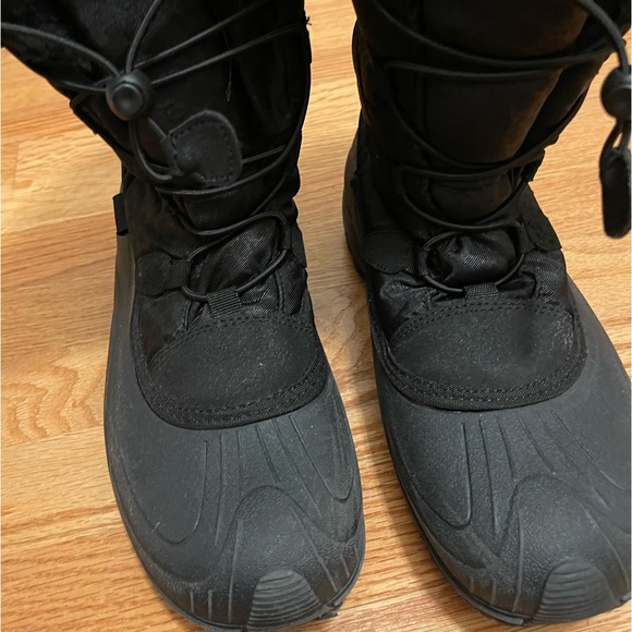 Women’s Kamik Momentum Snow Boot. Size 9. Worn once. No flaws. - Picture 4 of 8
